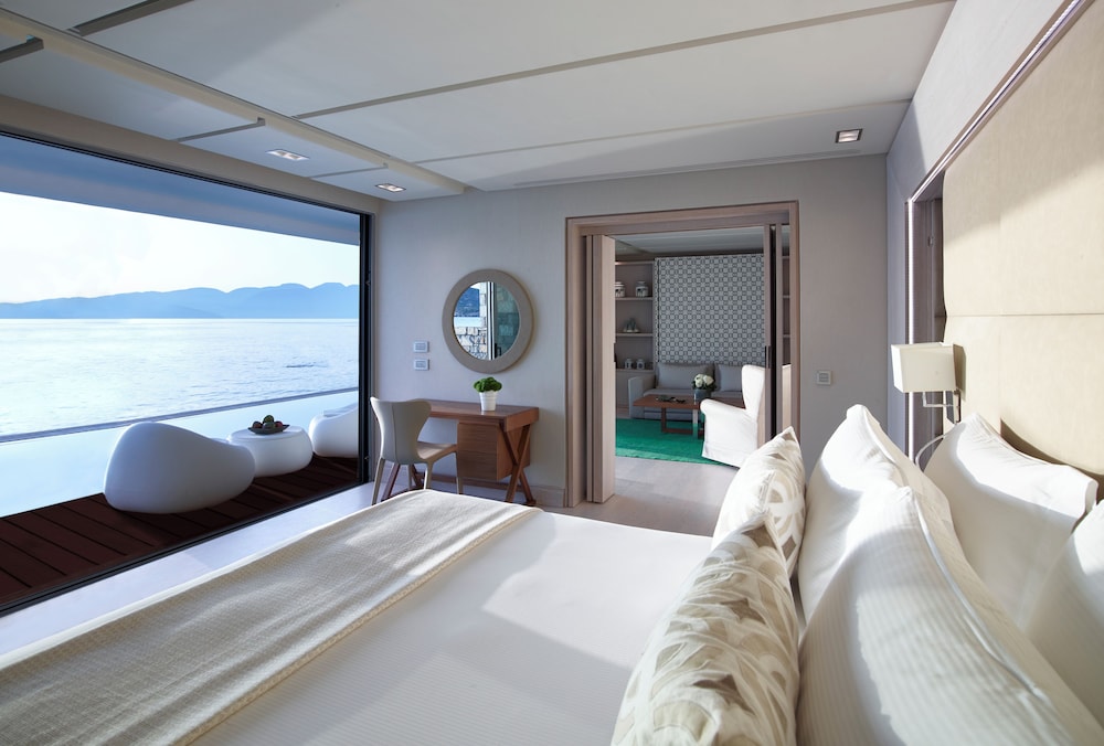 Elounda Beach Hotel & Villas, a Member of the Leading Hotels of the World — Hotel rooms in Elounda