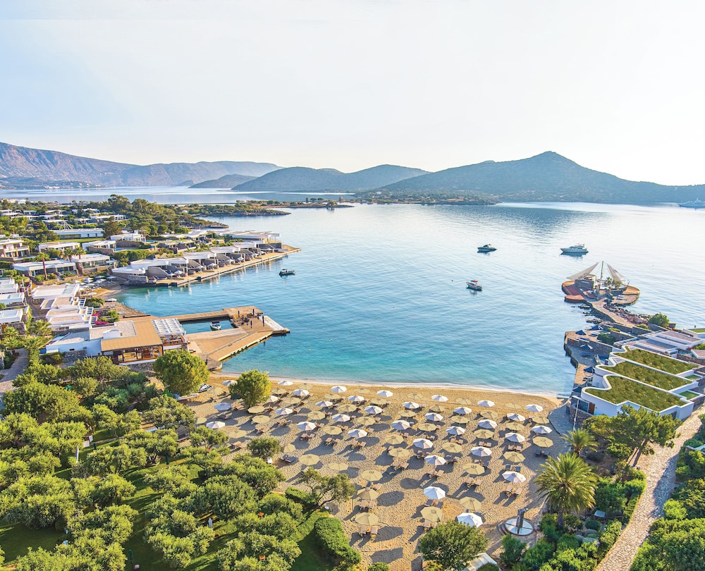 Elounda Beach Hotel & Villas, a Member of the Leading Hotels of the World — Beach in Elounda
