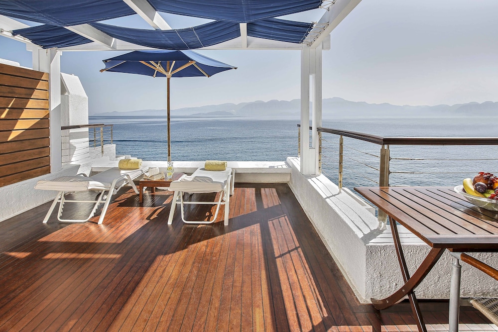 Elounda Beach Hotel & Villas, a Member of the Leading Hotels of the World — Hotel rooms in Elounda