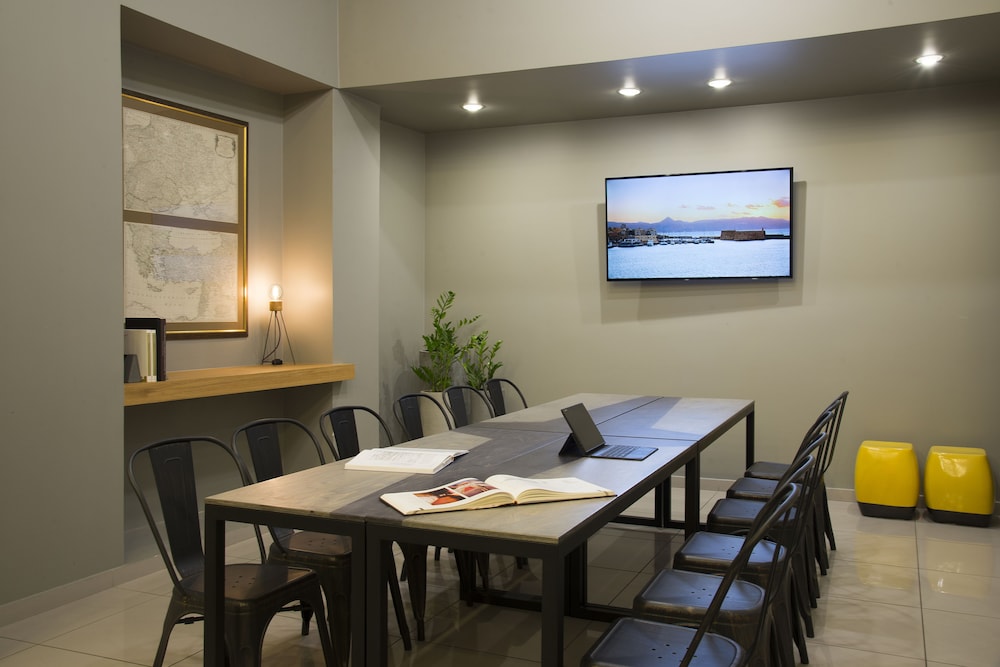 Hotel Olympic — Hotel building in Heraklion