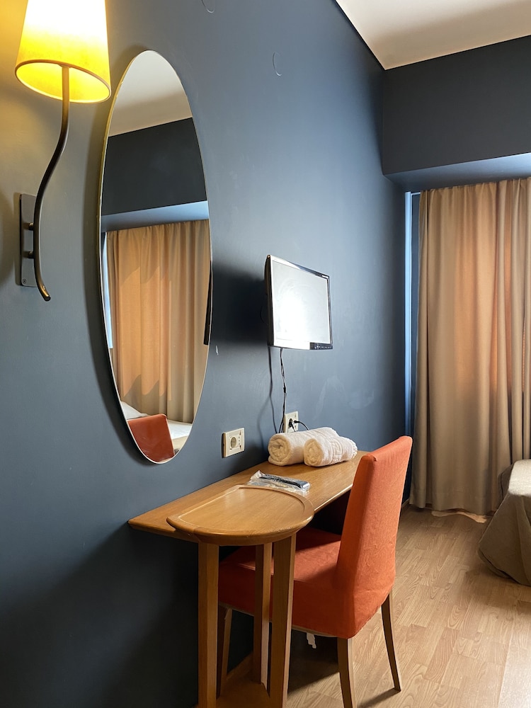 Hotel Olympic — Hotel rooms in Heraklion