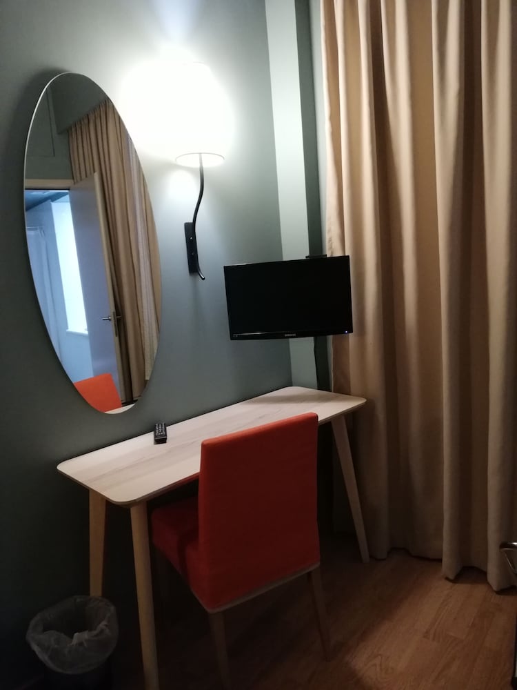 Hotel Olympic — Hotel rooms in Heraklion