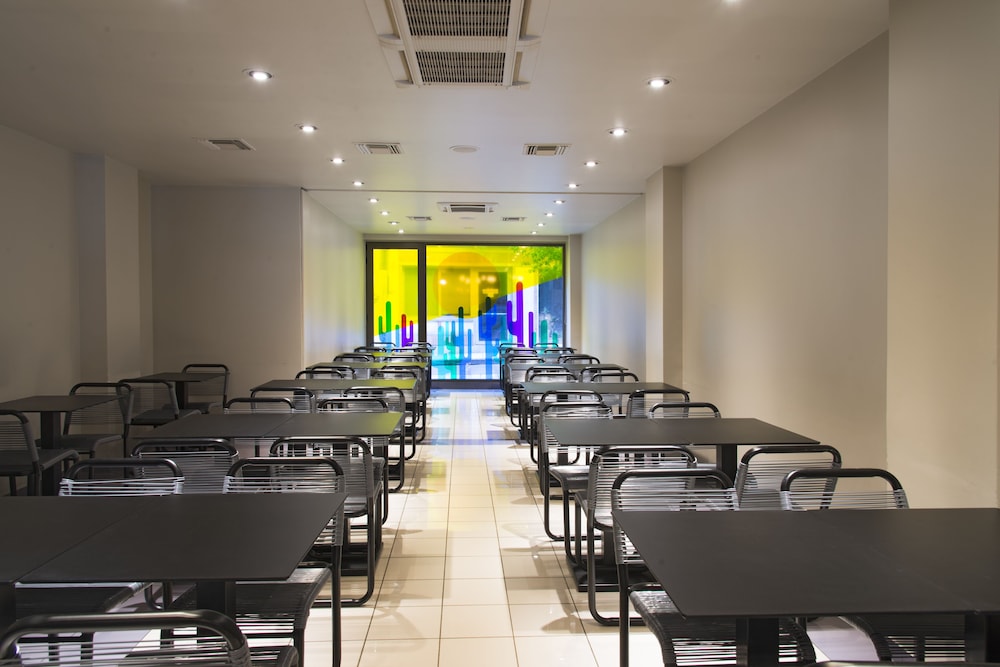 Hotel Olympic — Restaurant & bars in Heraklion