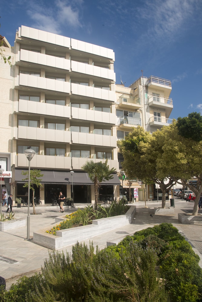Hotel Olympic — Hotel building in Heraklion