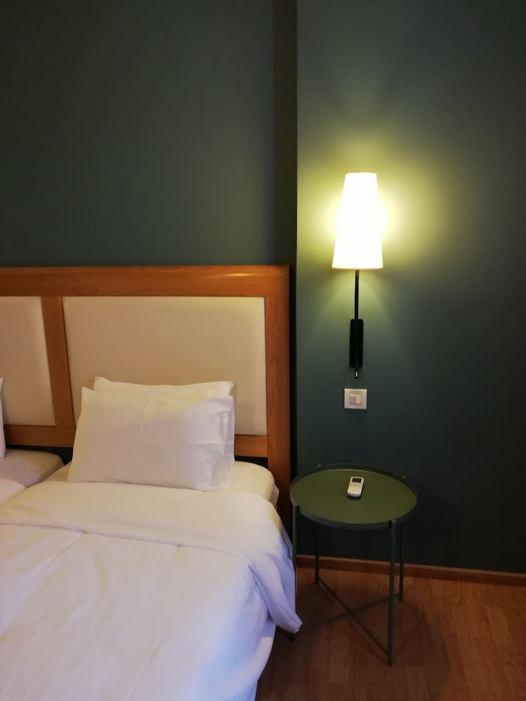 Hotel Olympic — Hotel rooms in Heraklion