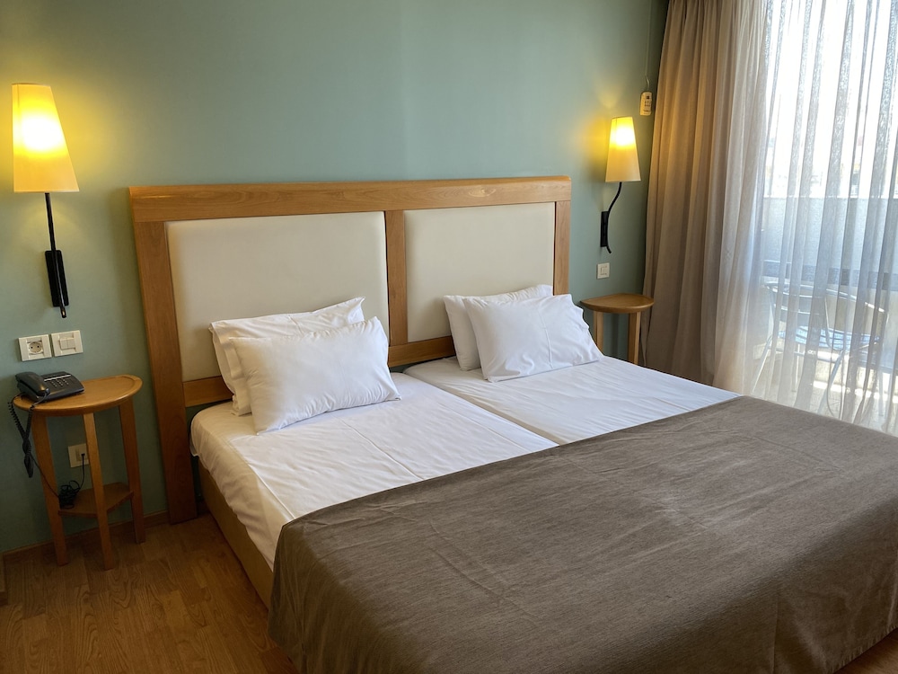 Hotel Olympic — Hotel rooms in Heraklion