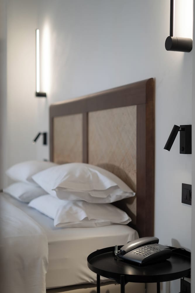 Hotel Olympic — Hotel rooms in Heraklion