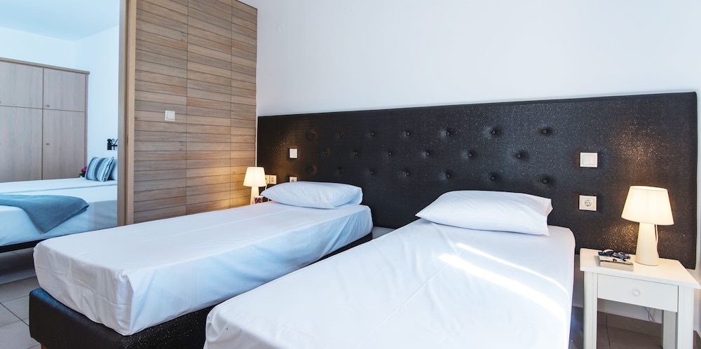 Real Palace — Hotel rooms in Malia