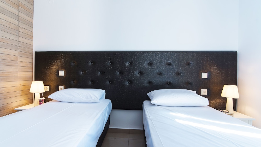 Real Palace — Hotel rooms in Malia