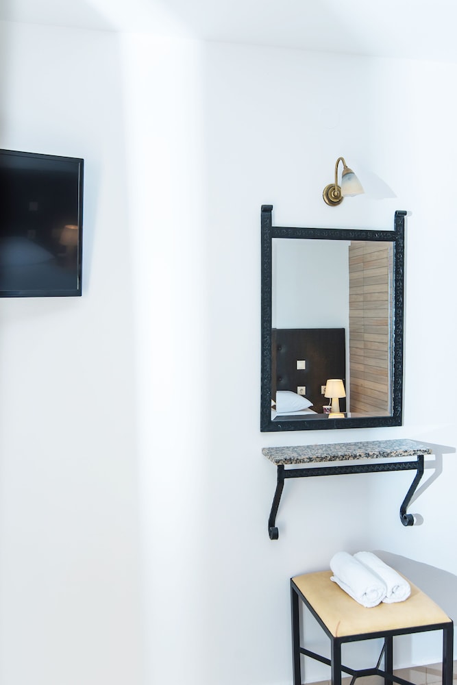 Real Palace — Hotel rooms in Malia
