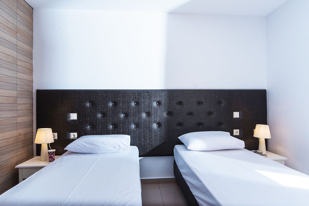 Real Palace — Hotel rooms in Malia