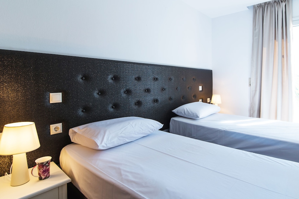 Real Palace — Hotel rooms in Malia