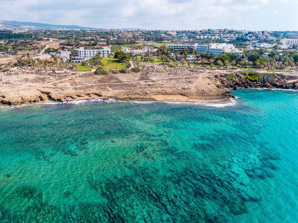 Helios Bay Hotel Apartments — Beach in Chlorakas, Paphos Region