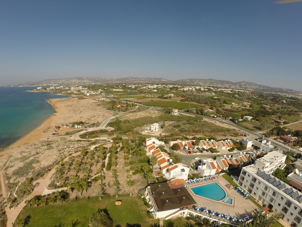 Helios Bay Hotel Apartments — Attractions in the area in Chlorakas, Paphos Region