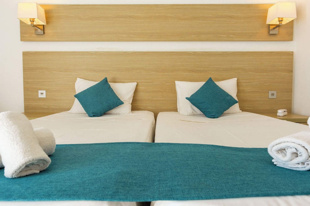 Kapetanios Bay Hotel Protaras — Hotel rooms in Protaras, Famagusta Region