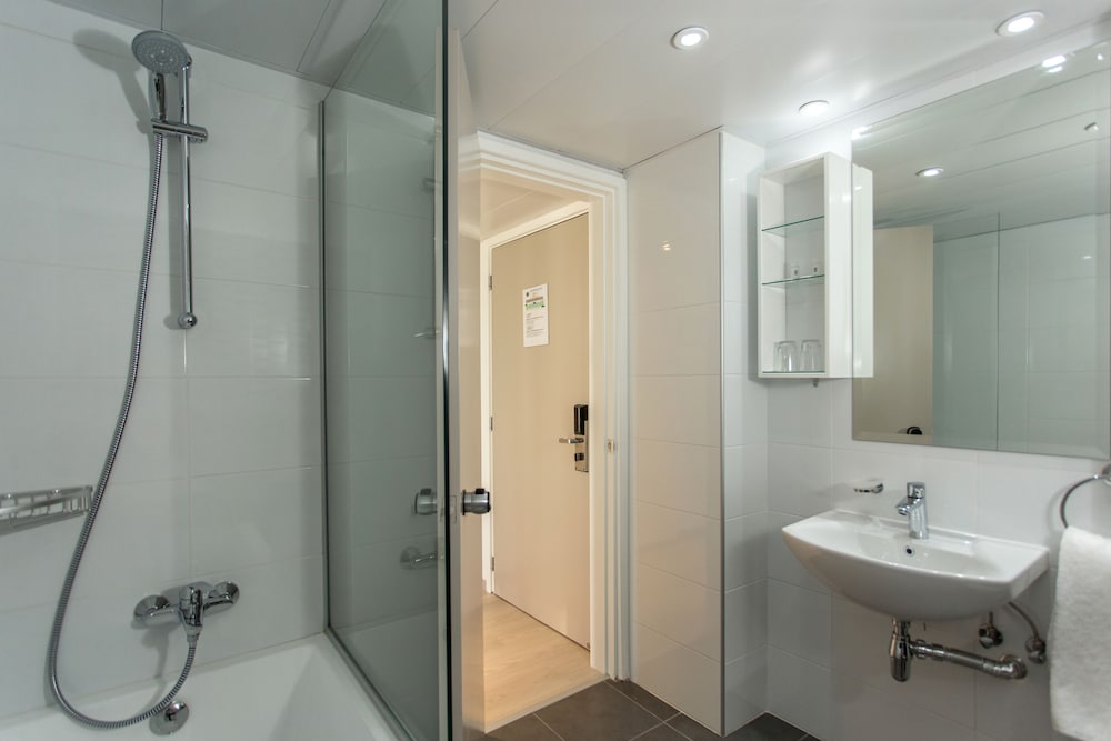 Kapetanios Bay Hotel Protaras — Hotel rooms in Protaras, Famagusta Region