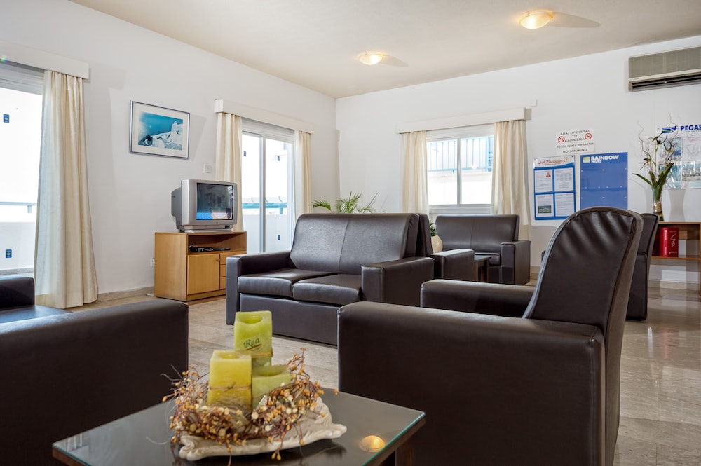 Sunny Hill Hotel Apartments — Shared spaces in Chlorakas, Paphos Region