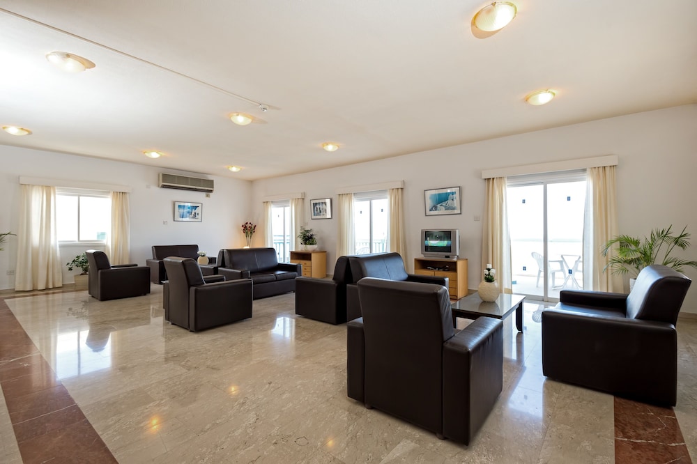 Sunny Hill Hotel Apartments — Shared spaces in Chlorakas, Paphos Region