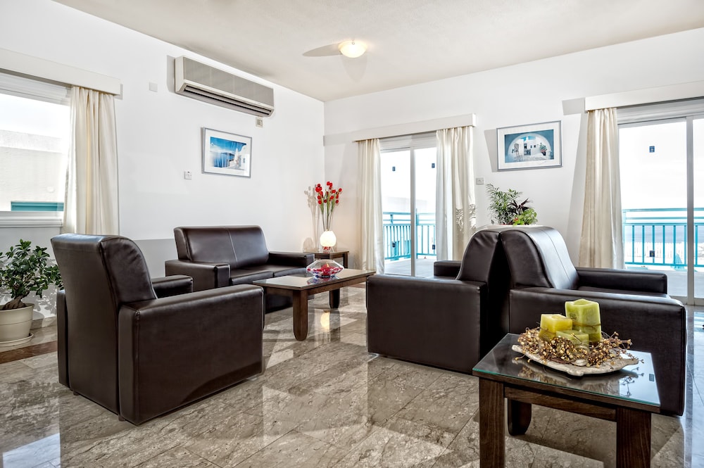 Sunny Hill Hotel Apartments — Shared spaces in Chlorakas, Paphos Region