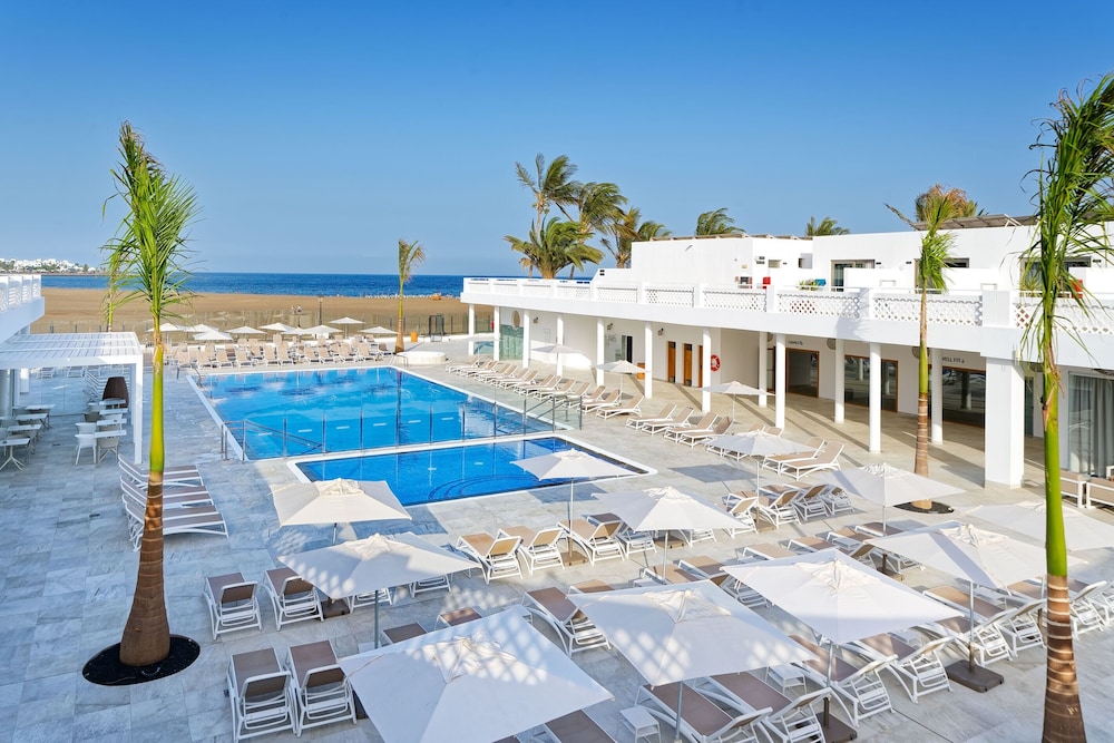 Hotel Las Costas — Swimming pool in Puerto del Carmen, Canary Islands