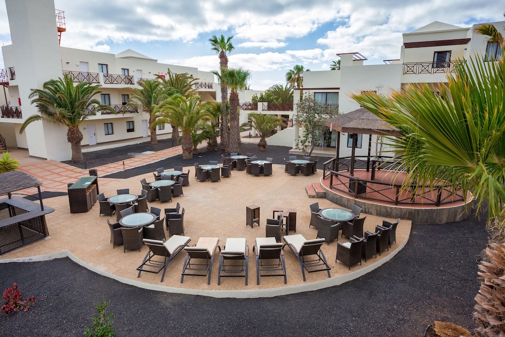 Vitalclass Lanzarote Resort — Restaurant & bars in Costa Teguise, Canary Islands