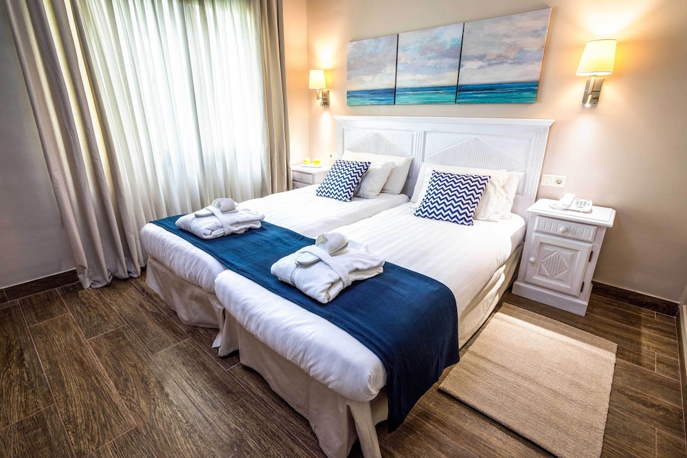 Vitalclass Lanzarote Resort — Hotel rooms in Costa Teguise, Canary Islands