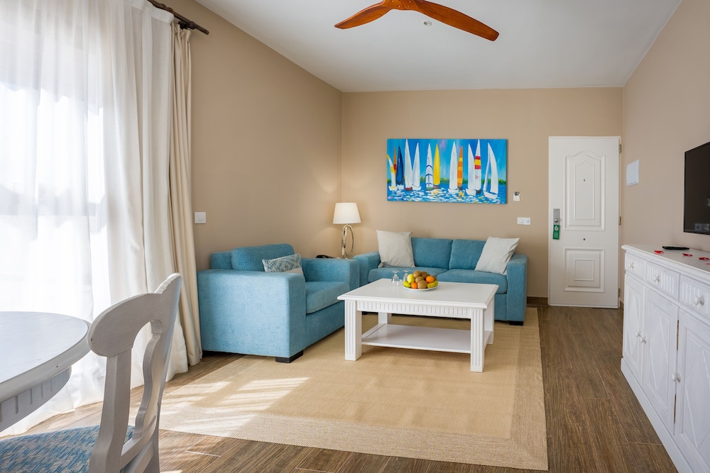 Vitalclass Lanzarote Resort — Hotel rooms in Costa Teguise, Canary Islands