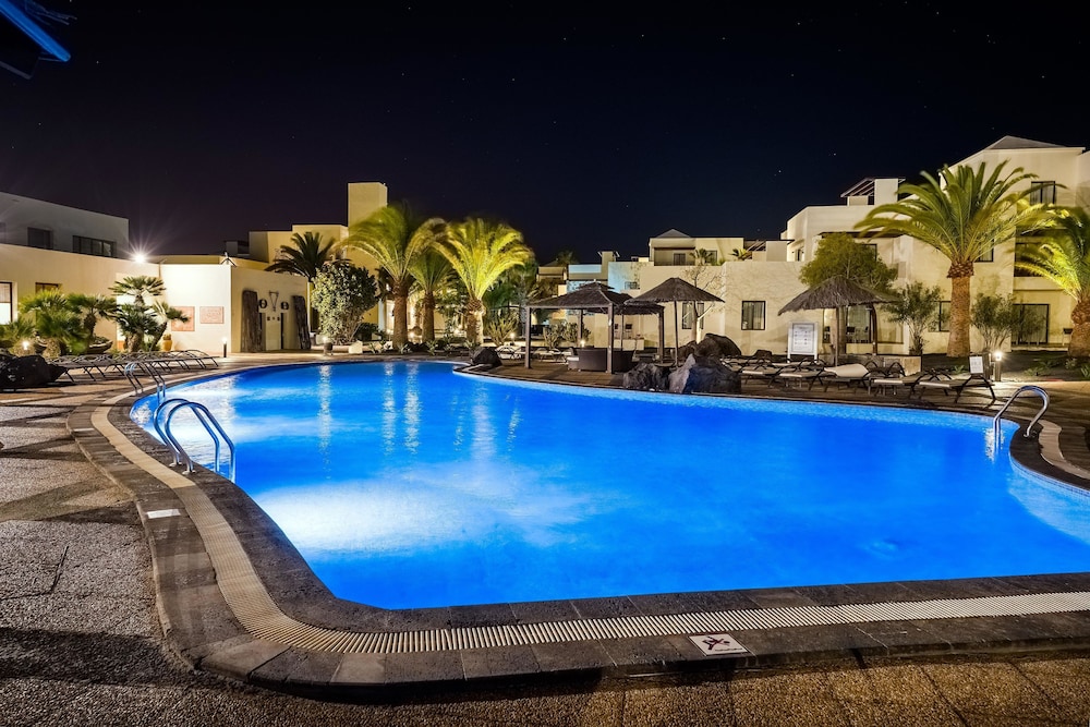 Vitalclass Lanzarote Resort — Swimming pool in Costa Teguise, Canary Islands