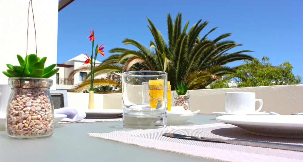 Vitalclass Lanzarote Resort — Restaurant & bars in Costa Teguise, Canary Islands