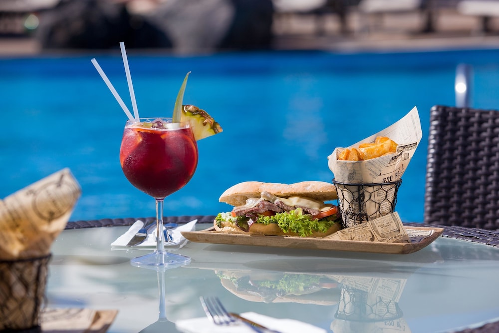 Vitalclass Lanzarote Resort — Restaurant & bars in Costa Teguise, Canary Islands