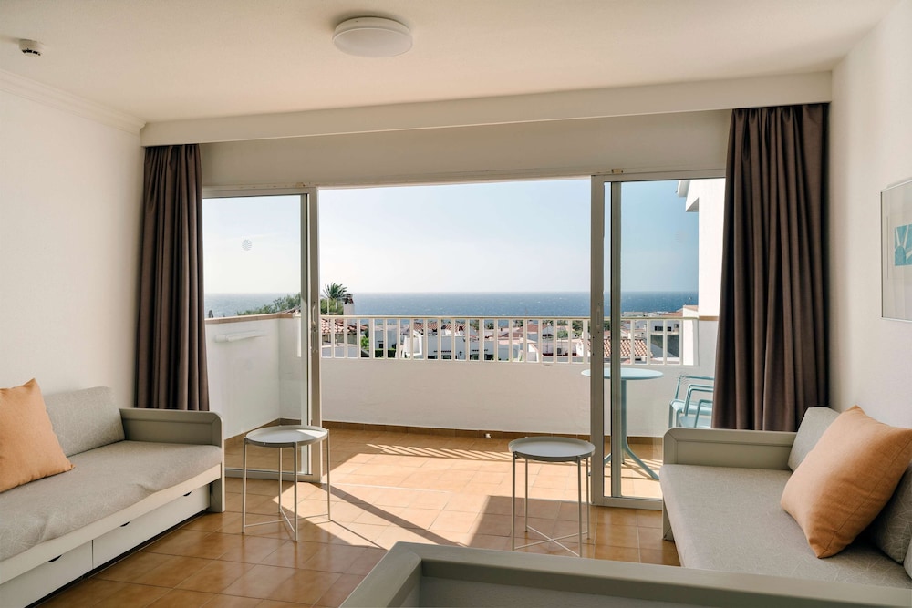 AluaSun Mediterráneo - Hyatt Inclusive Collection — Hotel rooms in S'Algar, Balearic Islands