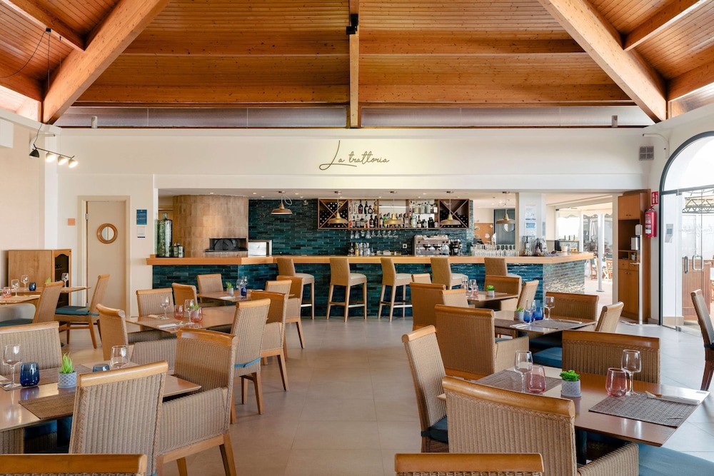 AluaSun Mediterráneo - Hyatt Inclusive Collection — Restaurant & bars in S'Algar, Balearic Islands