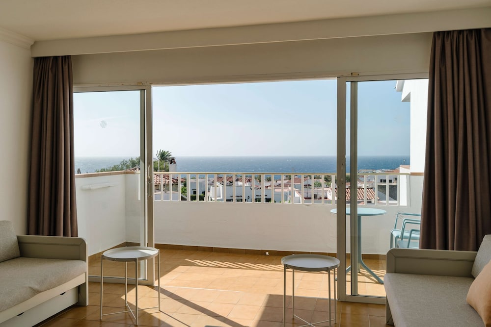 AluaSun Mediterráneo - Hyatt Inclusive Collection — Hotel rooms in S'Algar, Balearic Islands