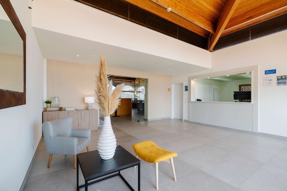 AluaSun Mediterráneo - Hyatt Inclusive Collection — Hotel building in S'Algar, Balearic Islands