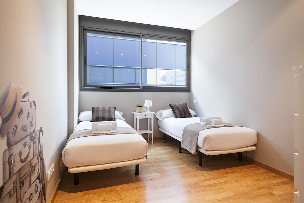 Hotel Acta Laumon — Hotel rooms in Barcelona, Catalonia