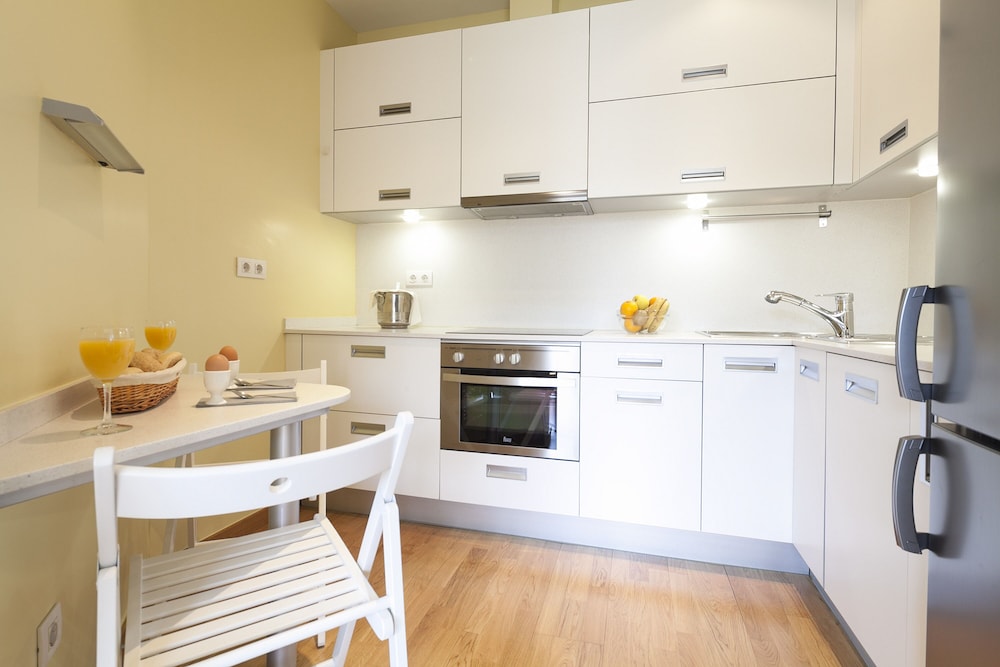 Hotel Acta Laumon — Hotel rooms in Barcelona, Catalonia