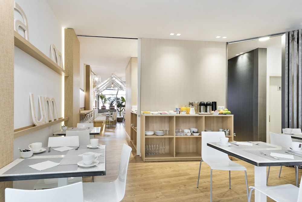 Hotel Acta Laumon — Restaurant & bars in Barcelona, Catalonia