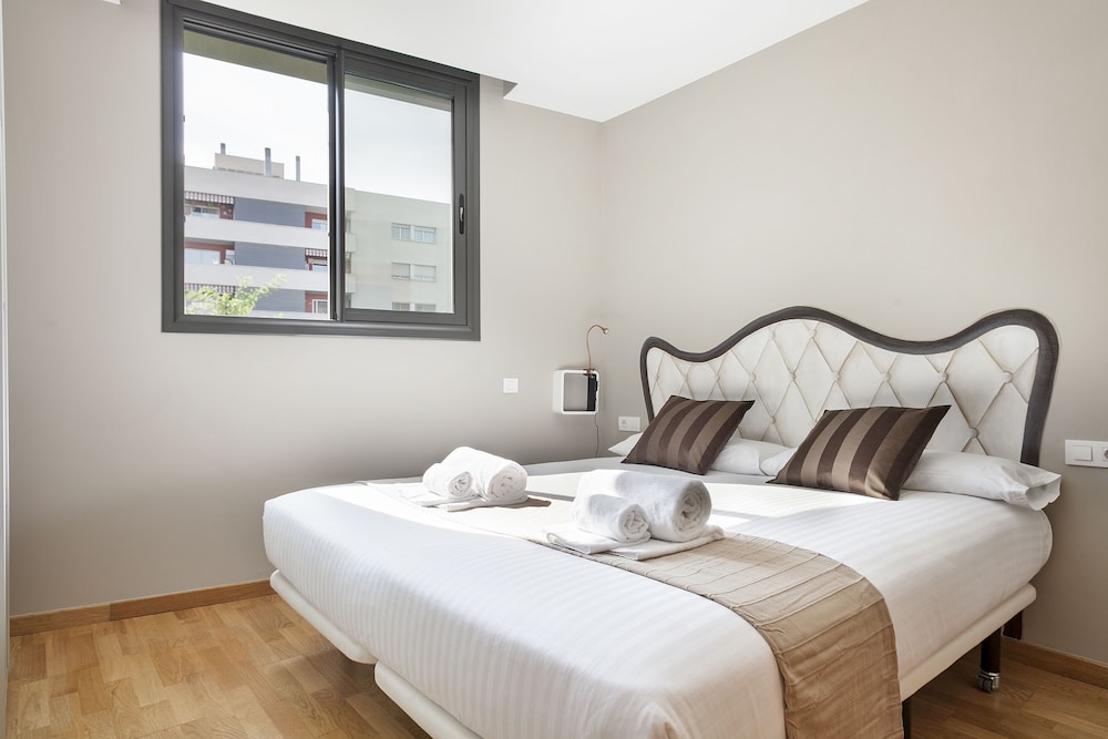 Hotel Acta Laumon — Hotel rooms in Barcelona, Catalonia