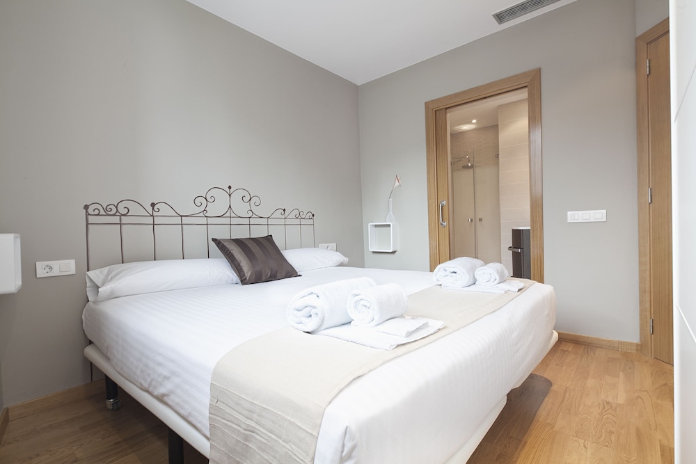 Hotel Acta Laumon — Hotel rooms in Barcelona, Catalonia