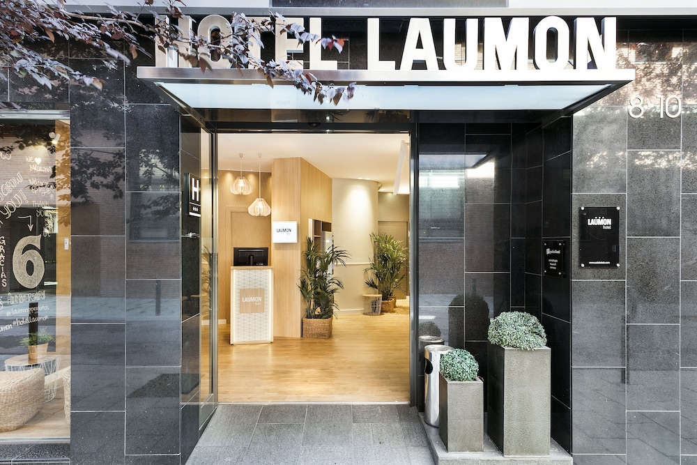 Hotel Acta Laumon — Hotel building in Barcelona, Catalonia