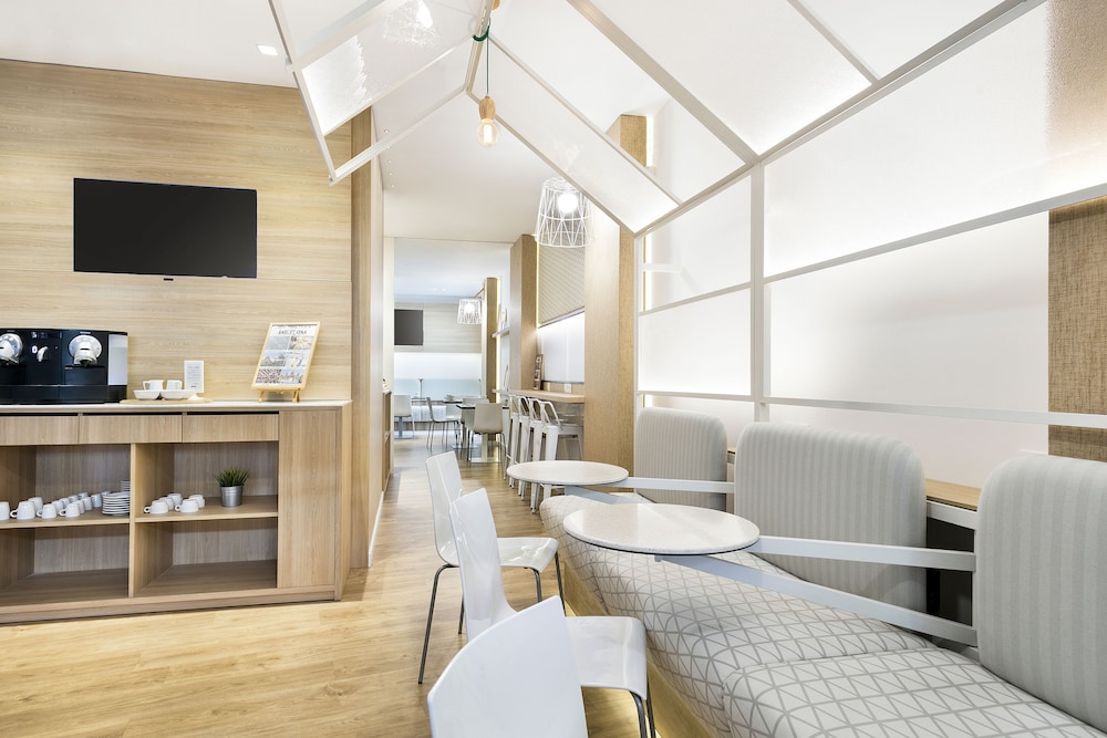 Hotel Acta Laumon — Restaurant & bars in Barcelona, Catalonia