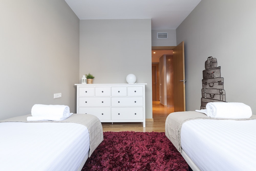Hotel Acta Laumon — Hotel rooms in Barcelona, Catalonia