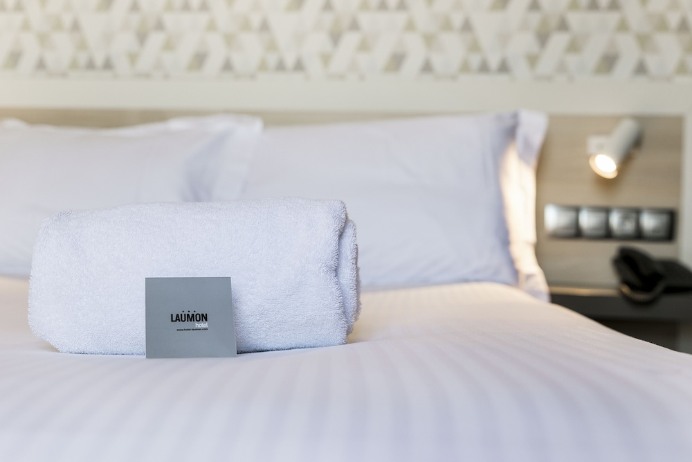 Hotel Acta Laumon — Hotel rooms in Barcelona, Catalonia