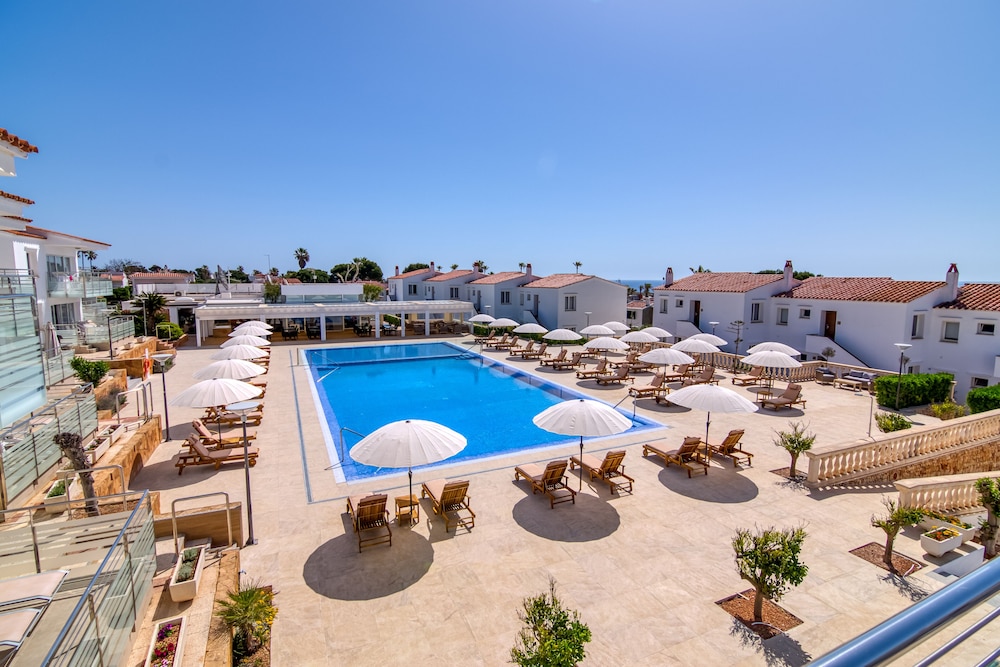 Naranjos Resort Menorca — Swimming pool in S'Algar, Balearic Islands