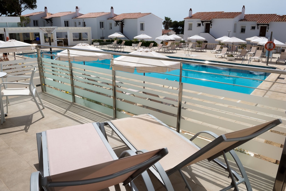 Naranjos Resort Menorca — Swimming pool in S'Algar, Balearic Islands