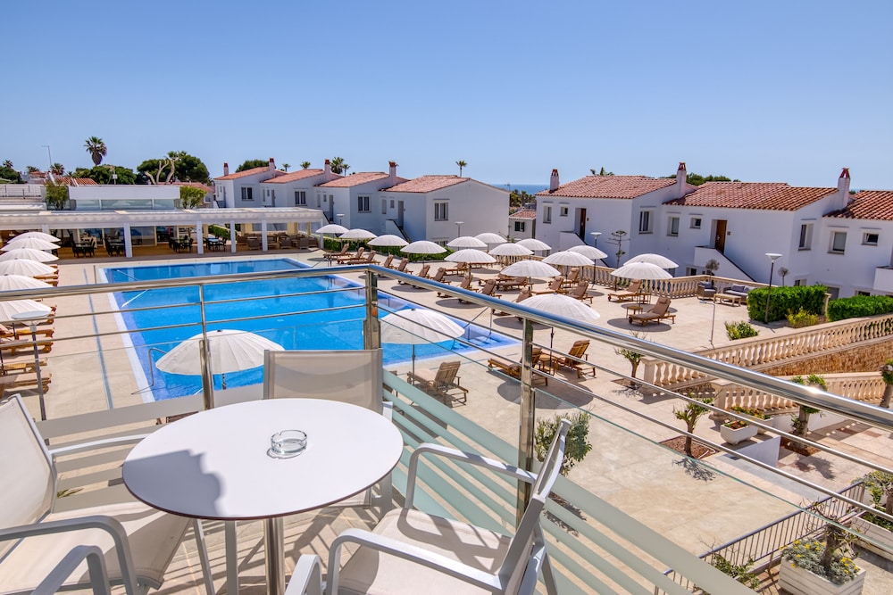 Naranjos Resort Menorca — Swimming pool in S'Algar, Balearic Islands