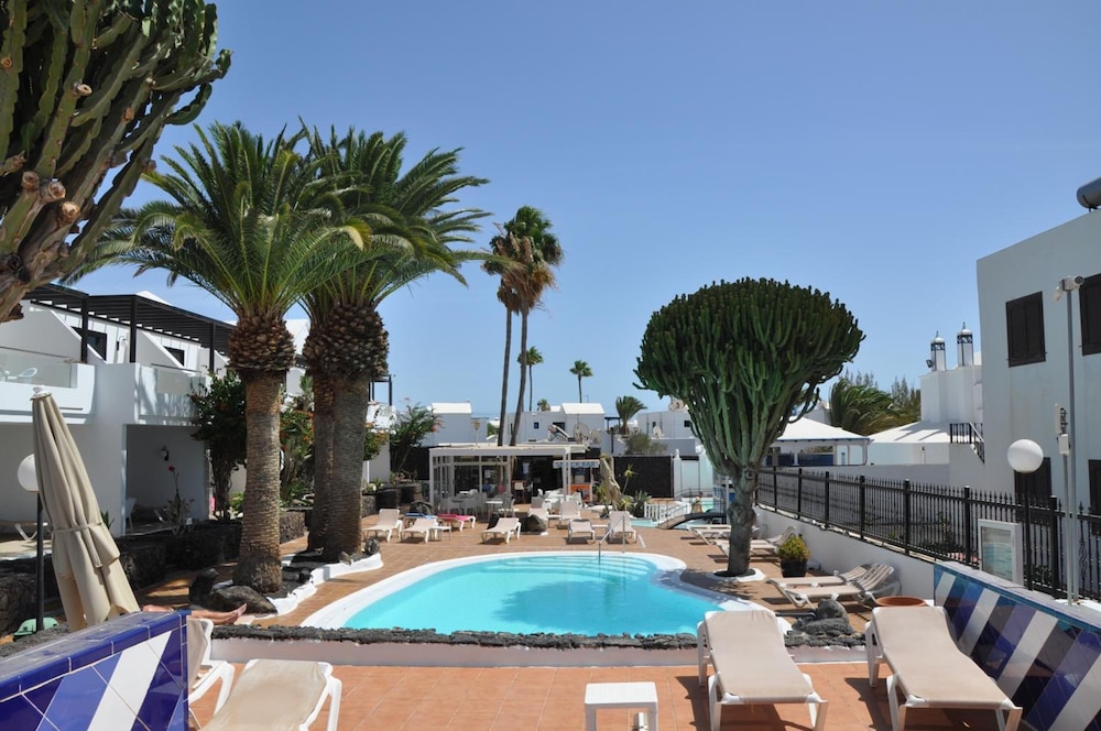 Apartamentos Los Tulipanes — Swimming pool in Puerto del Carmen, Canary Islands