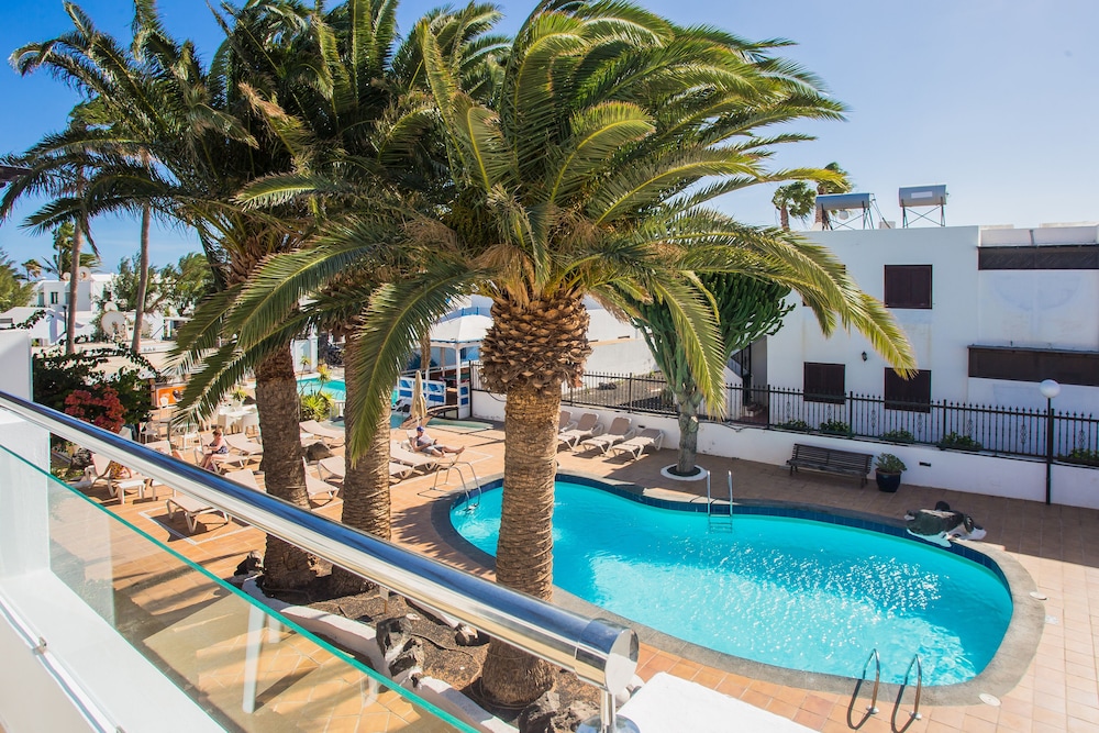 Apartamentos Los Tulipanes — Swimming pool in Puerto del Carmen, Canary Islands