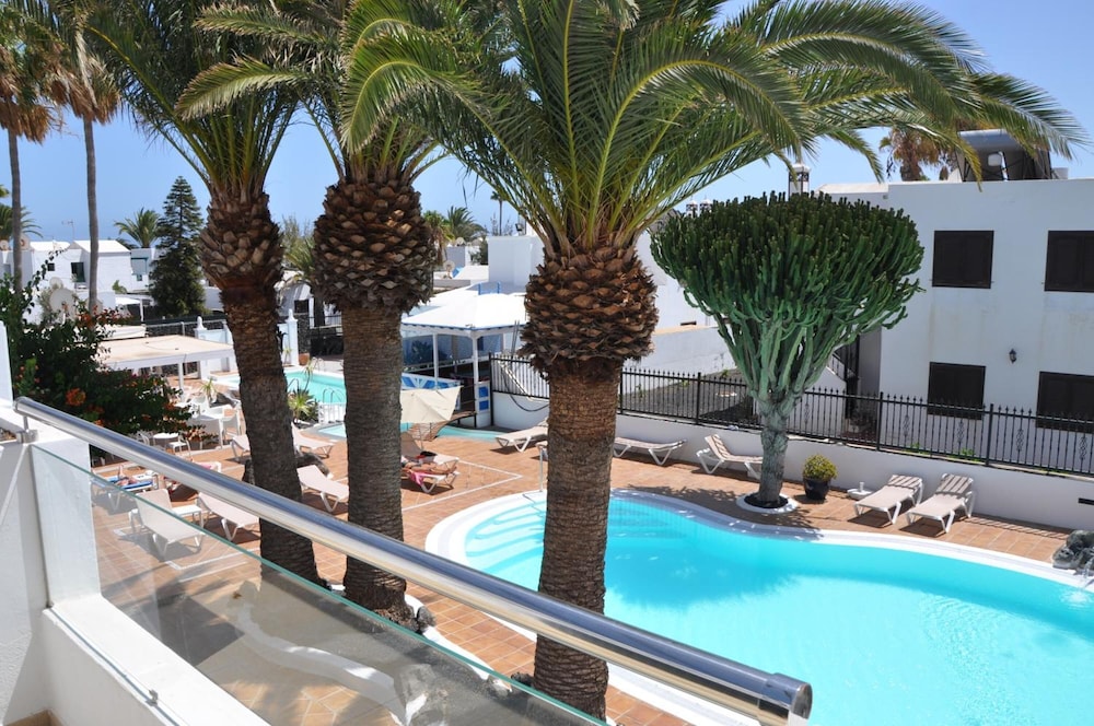 Apartamentos Los Tulipanes — Swimming pool in Puerto del Carmen, Canary Islands