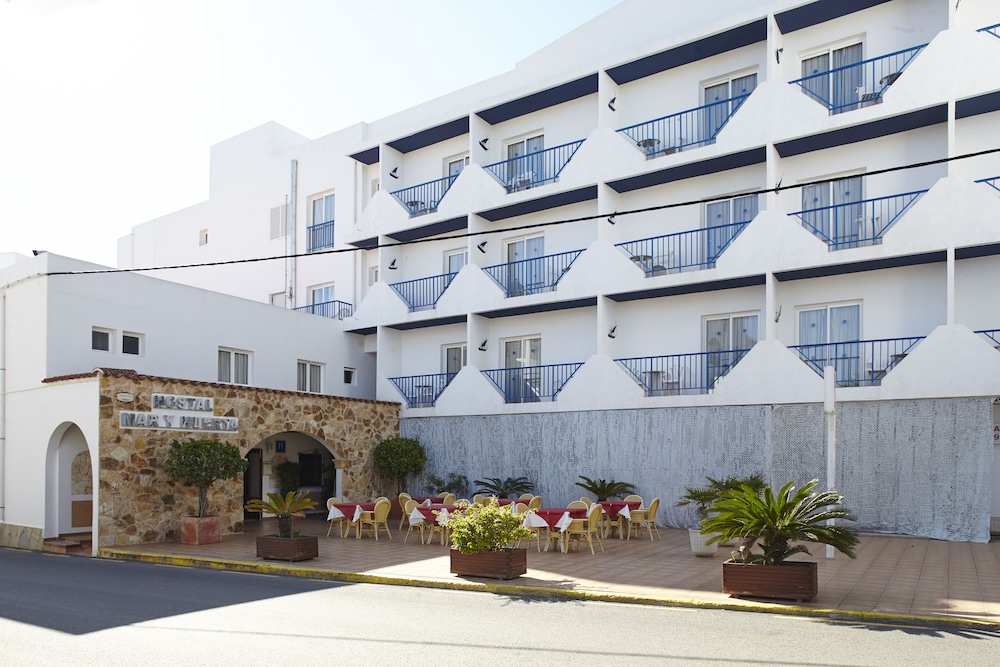 Hostal Mar y Huerta — Hotel building in Santa Eulalia, Balearic Islands